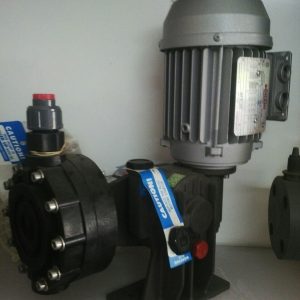 Bơm định lượng Doseuro  D 100N-70/C-13 146L/h