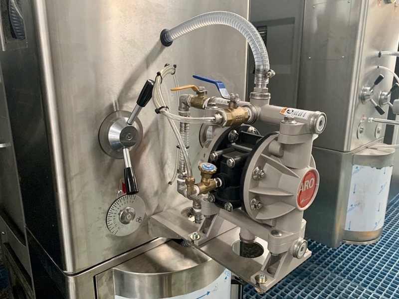 Máy bơm màng khí nén Aro vận hành thực tế tại nhà máy | Hanke